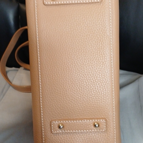 Dooney And Bourke Tan Leather Shoulder Bag - Picture 4 of 8